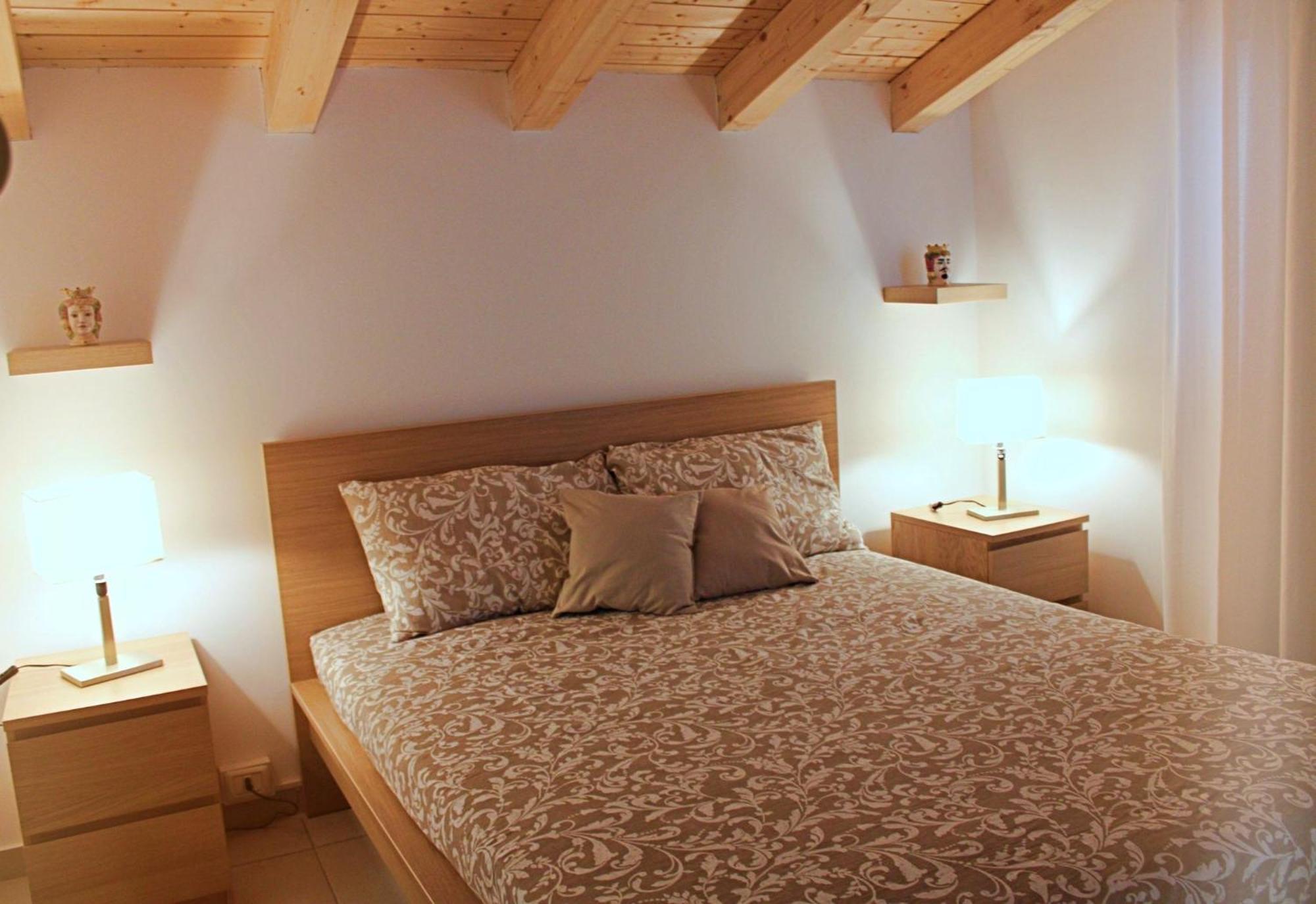 La Claudette Apartment Катанія Екстер'єр фото